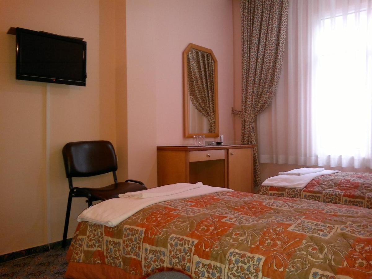 Yalta Hotel Istanbul Room photo